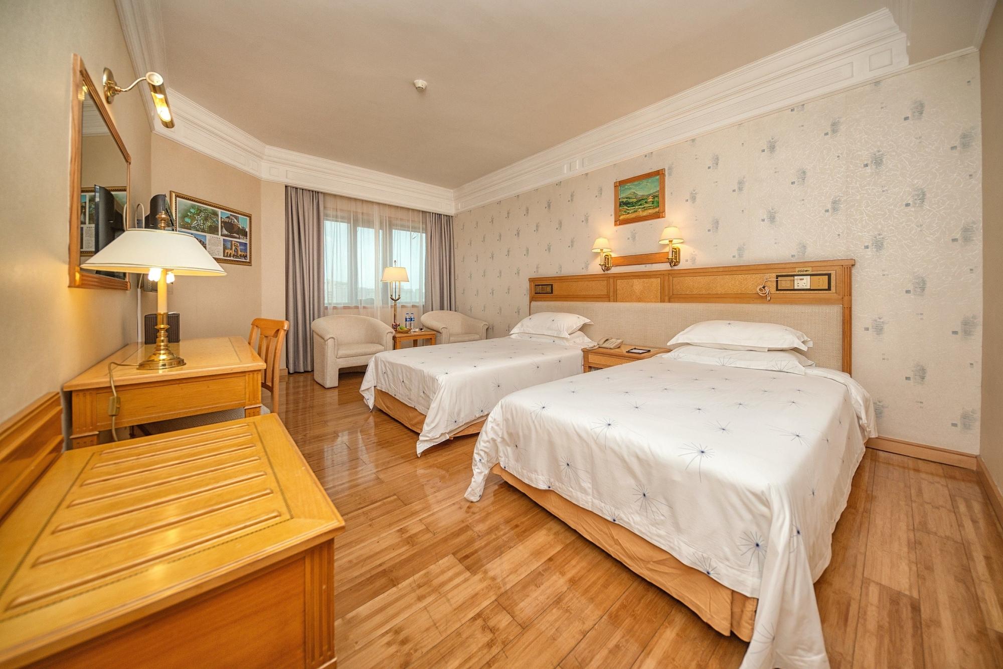 Hotel Silverland Дунгуань Экстерьер фото