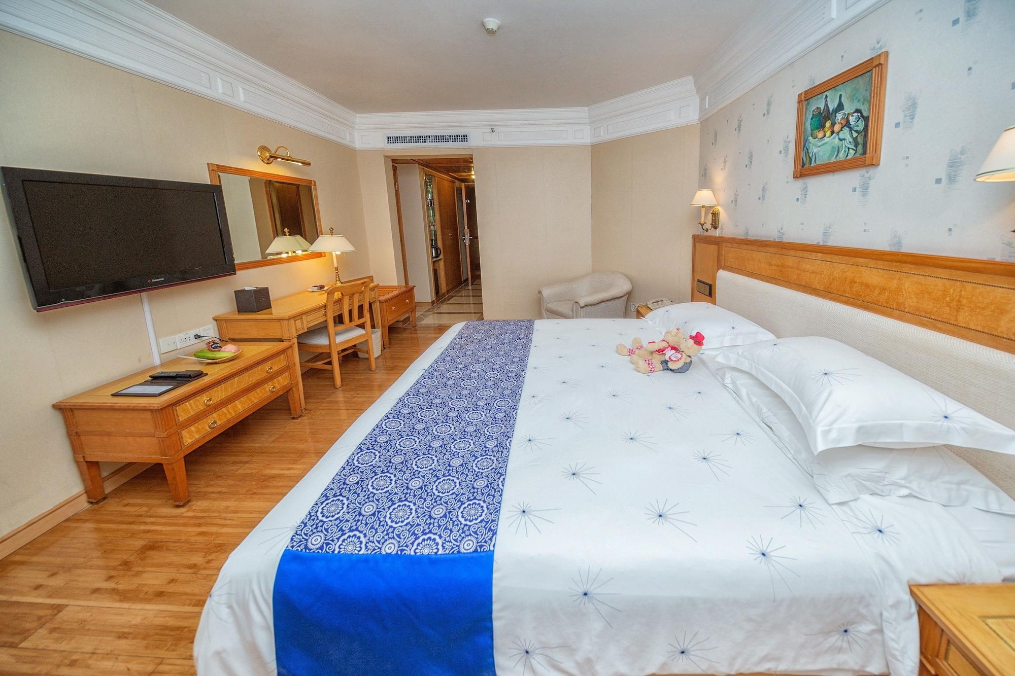 Hotel Silverland Дунгуань Экстерьер фото