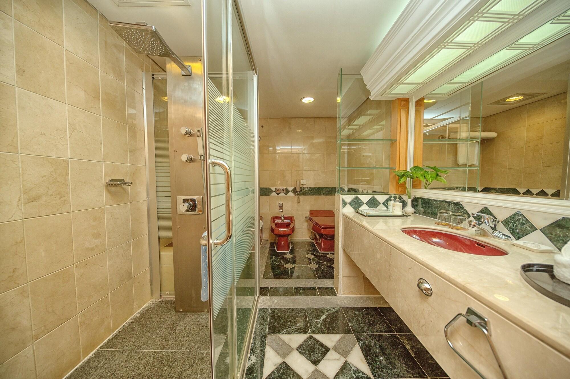 Hotel Silverland Дунгуань Экстерьер фото