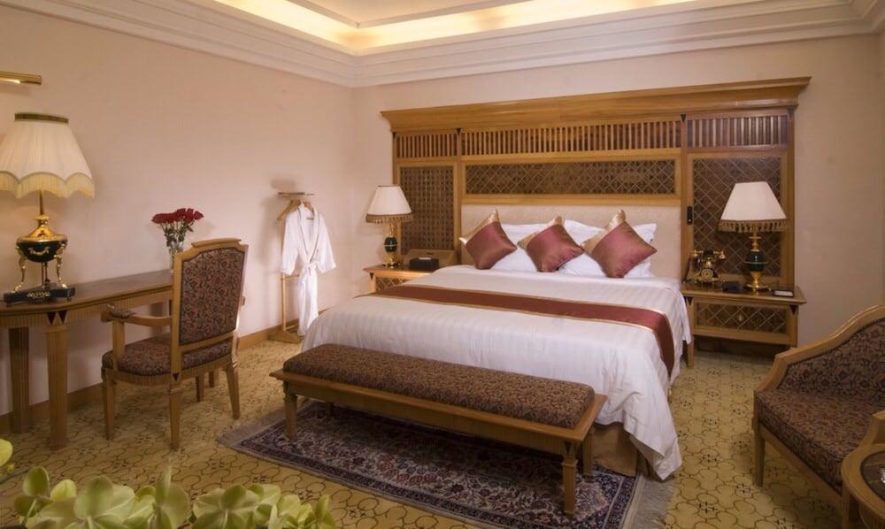 Hotel Silverland Дунгуань Экстерьер фото