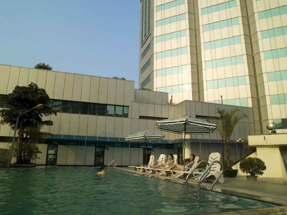 Hotel Silverland Дунгуань Экстерьер фото