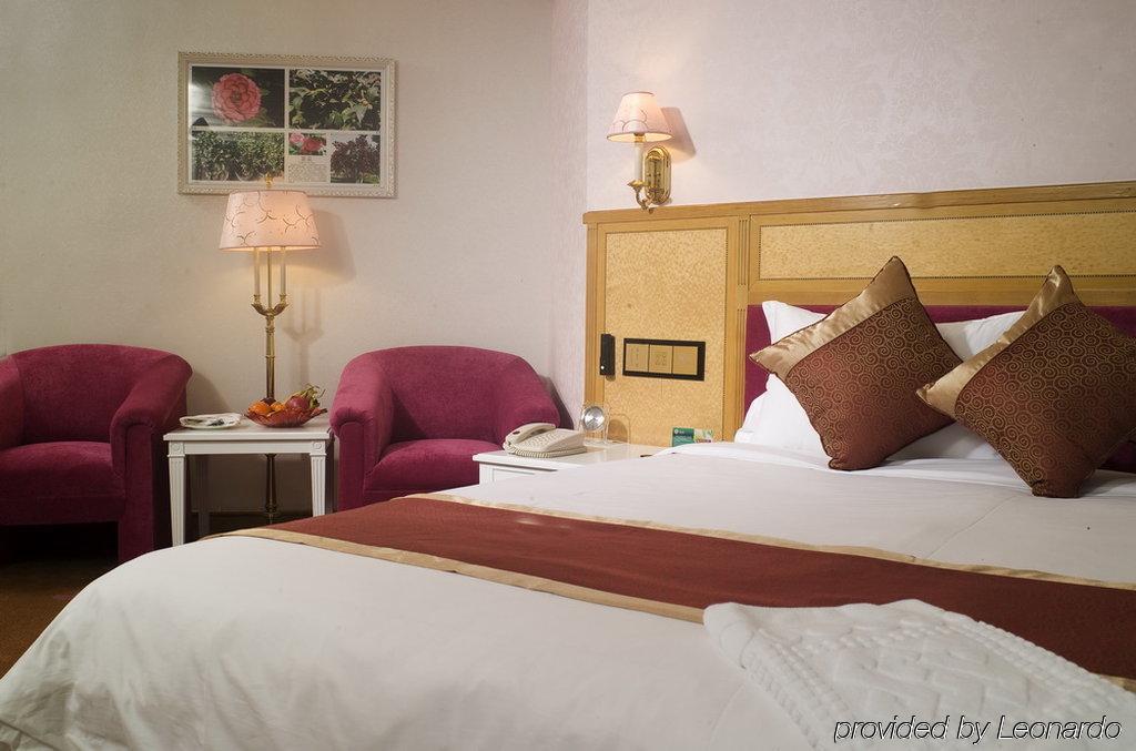 Hotel Silverland Дунгуань Экстерьер фото