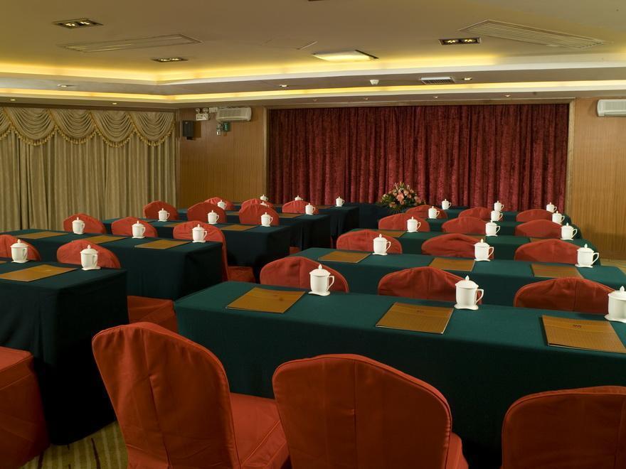 Hotel Silverland Дунгуань Экстерьер фото